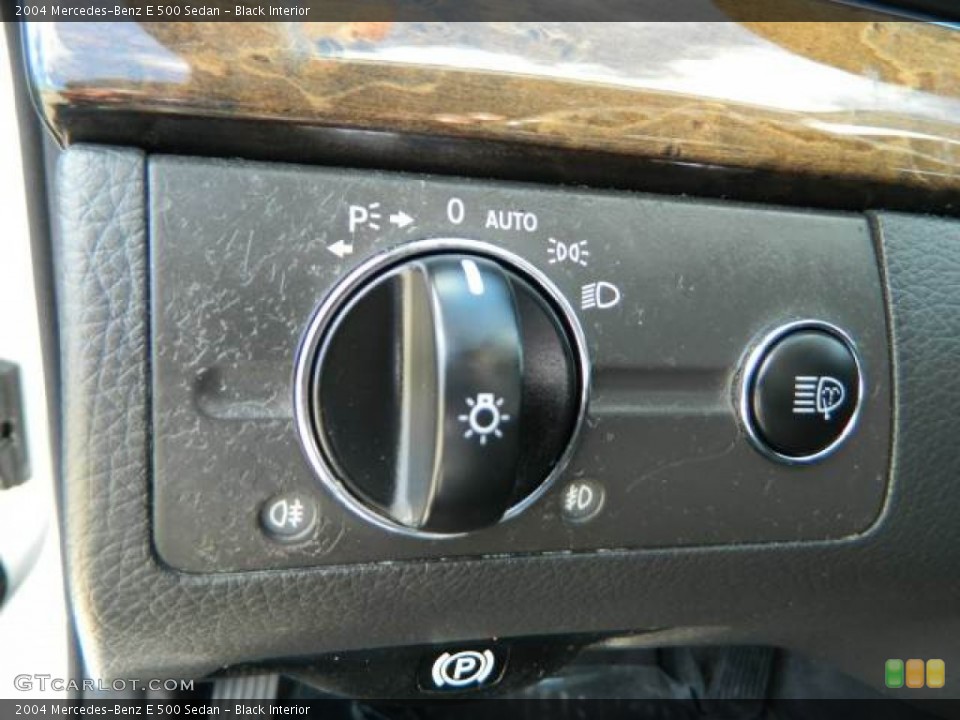 Black Interior Controls for the 2004 Mercedes-Benz E 500 Sedan #77919990