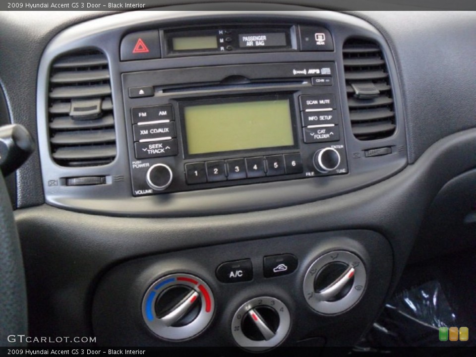 Black Interior Controls for the 2009 Hyundai Accent GS 3 Door #77920674