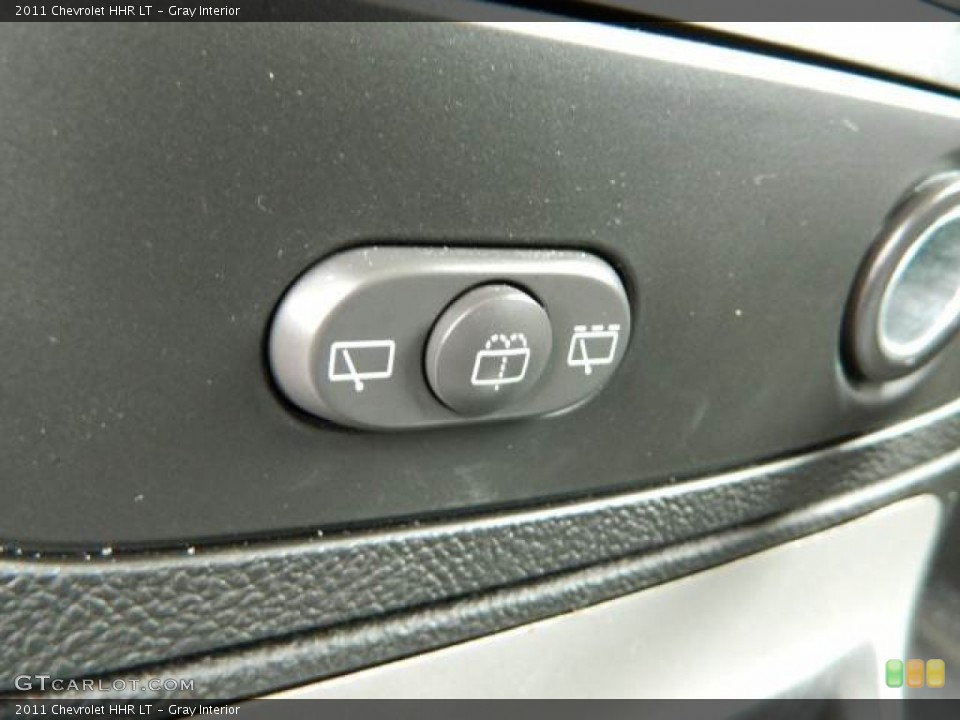 Gray Interior Controls for the 2011 Chevrolet HHR LT #77922816