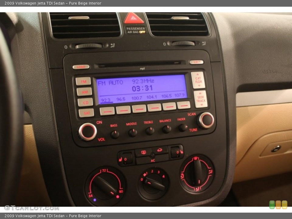 Pure Beige Interior Controls for the 2009 Volkswagen Jetta TDI Sedan #77927094