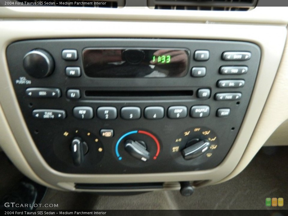 Medium Parchment Interior Audio System for the 2004 Ford Taurus SES Sedan #77928330