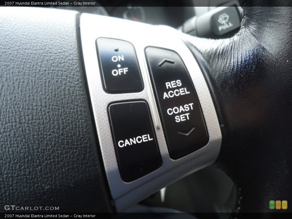 Gray Interior Controls for the 2007 Hyundai Elantra Limited Sedan #77929898