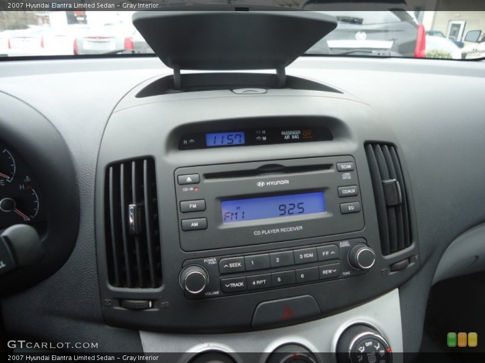 Gray Interior Controls for the 2007 Hyundai Elantra Limited Sedan #77929920