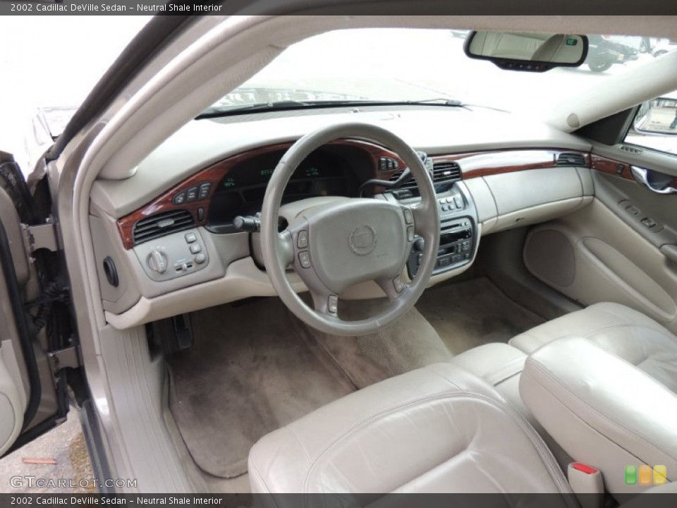 Neutral Shale 2002 Cadillac DeVille Interiors