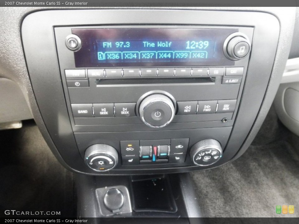 Gray Interior Controls for the 2007 Chevrolet Monte Carlo SS #77947700
