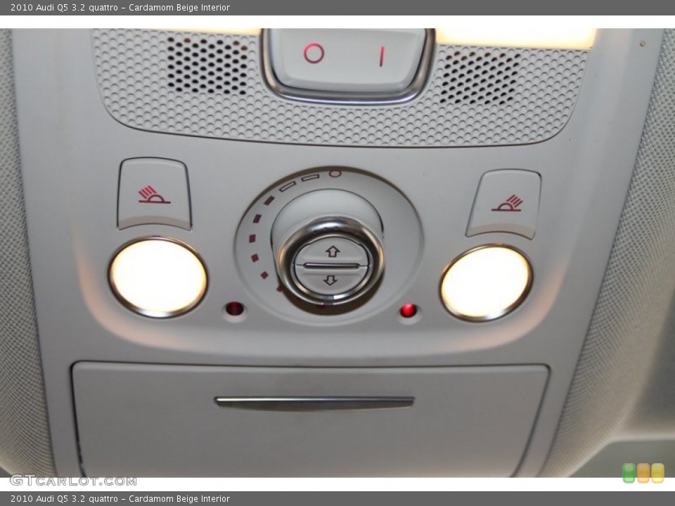 Cardamom Beige Interior Controls for the 2010 Audi Q5 3.2 quattro #77947740