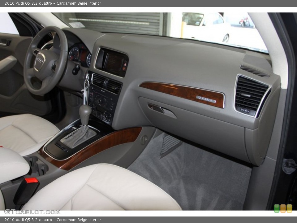 Cardamom Beige Interior Dashboard for the 2010 Audi Q5 3.2 quattro #77947962