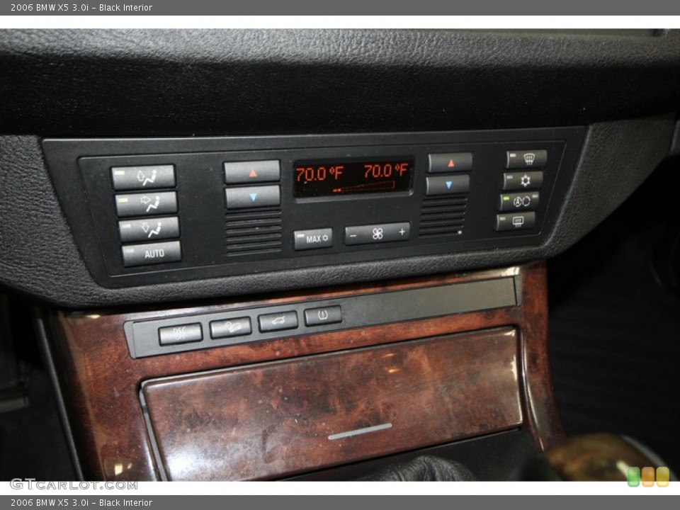Black Interior Controls for the 2006 BMW X5 3.0i #77950752