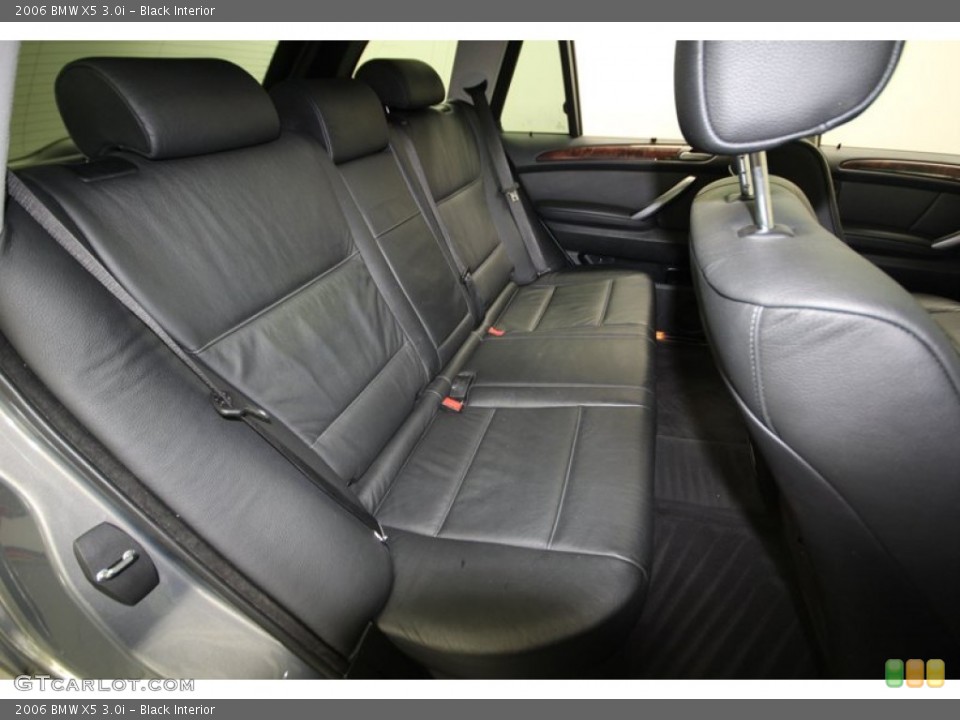 Black Interior Rear Seat for the 2006 BMW X5 3.0i #77951040