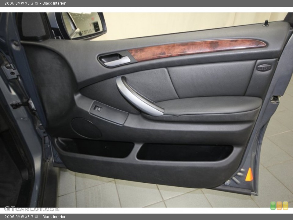 Black Interior Door Panel for the 2006 BMW X5 3.0i #77951111