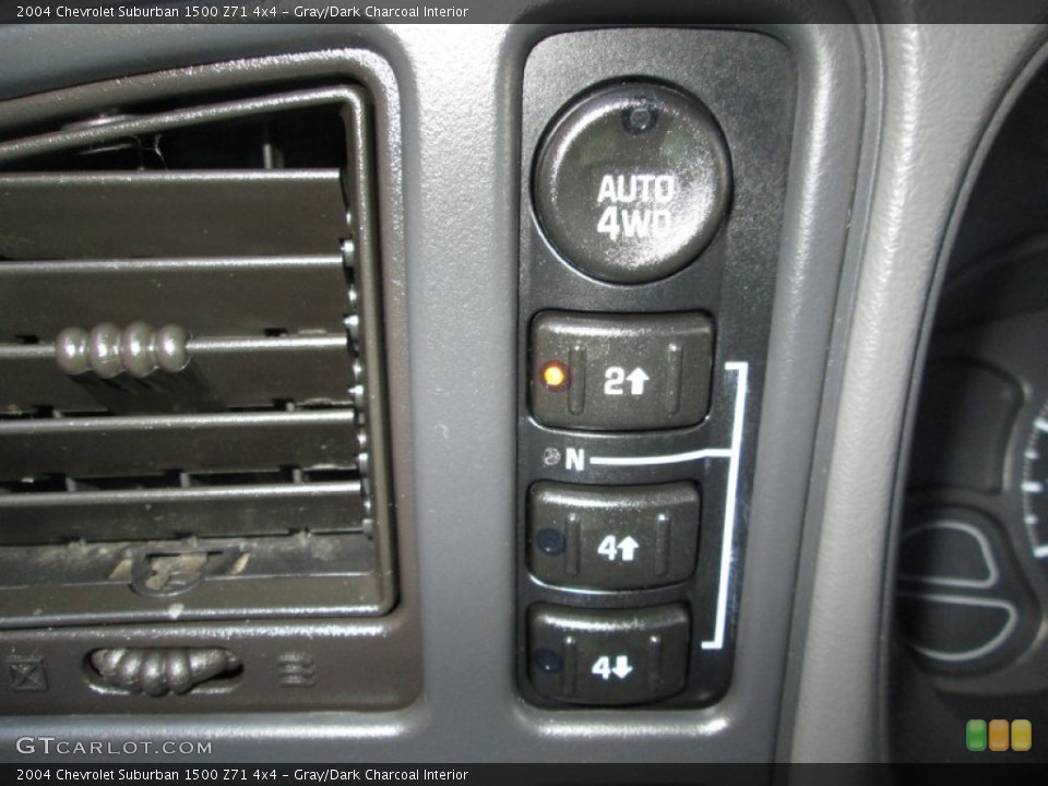 Gray/Dark Charcoal Interior Controls for the 2004 Chevrolet Suburban 1500 Z71 4x4 #77955633