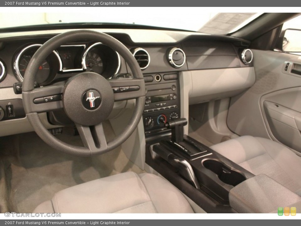 Light Graphite 2007 Ford Mustang Interiors