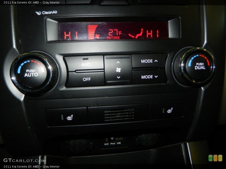 Gray Interior Controls for the 2011 Kia Sorento EX AWD #77965916