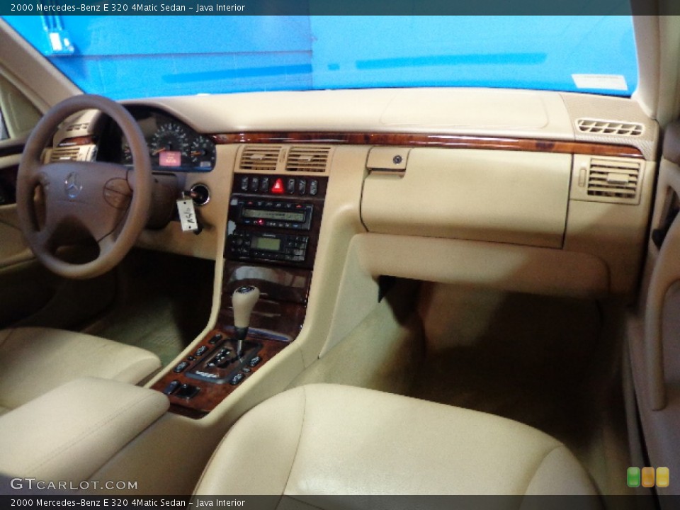 Java Interior Dashboard for the 2000 Mercedes-Benz E 320 4Matic Sedan #77968355