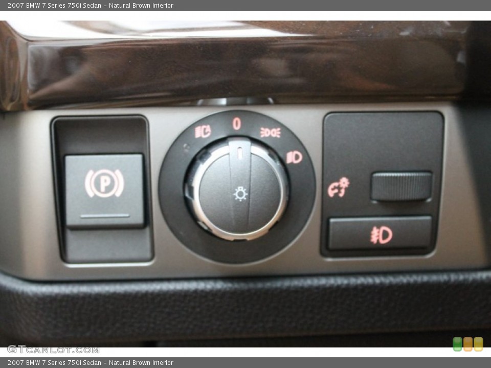 Natural Brown Interior Controls for the 2007 BMW 7 Series 750i Sedan #77994785