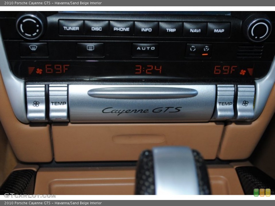Havanna/Sand Beige Interior Controls for the 2010 Porsche Cayenne GTS #77997761