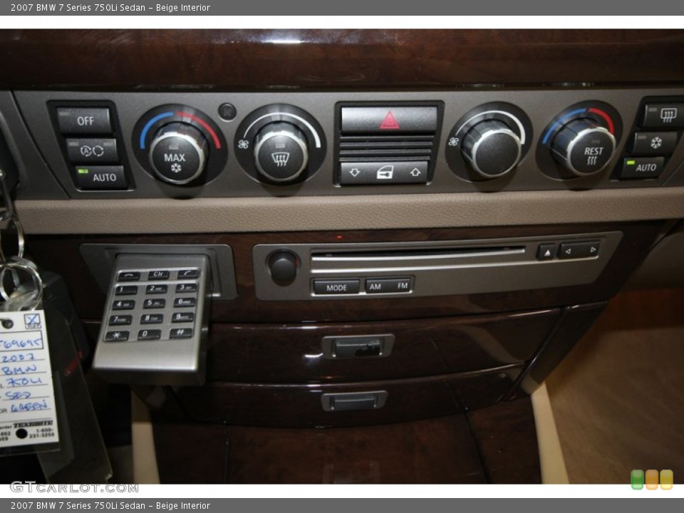Beige Interior Controls for the 2007 BMW 7 Series 750Li Sedan #77997815