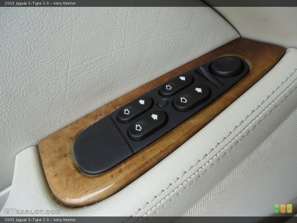 Ivory Interior Controls for the 2003 Jaguar S-Type 3.0 #78002582