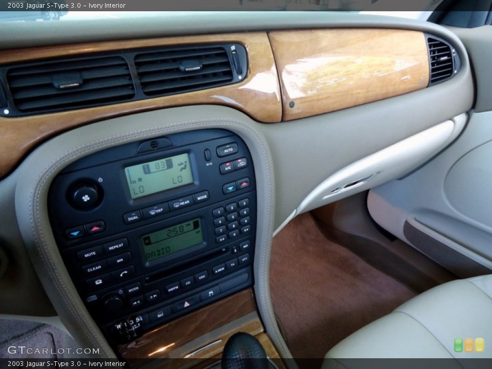 Ivory Interior Dashboard for the 2003 Jaguar S-Type 3.0 #78002674