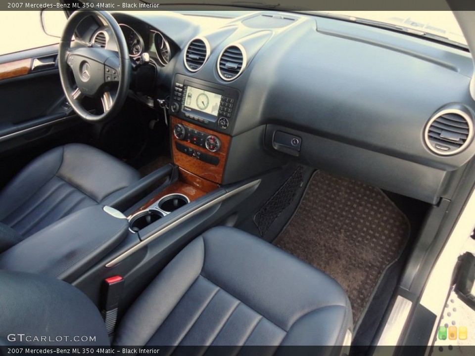 Black Interior Dashboard for the 2007 Mercedes-Benz ML 350 4Matic #78014699