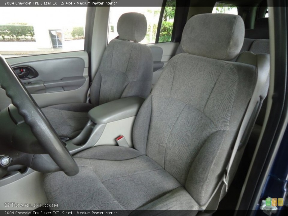 Medium Pewter Interior Photo for the 2004 Chevrolet TrailBlazer EXT LS 4x4 #78015074