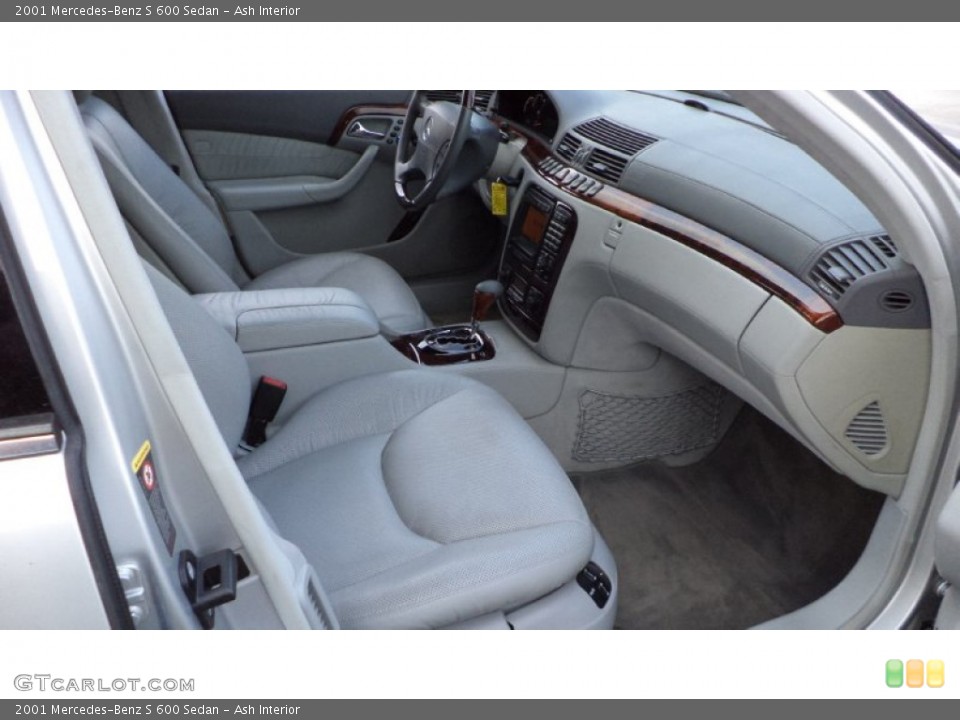 Ash Interior Photo for the 2001 Mercedes-Benz S 600 Sedan #78015818