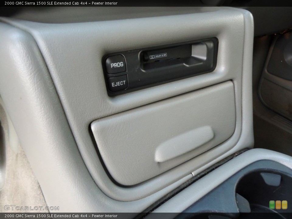 Pewter Interior Audio System for the 2000 GMC Sierra 1500 SLE Extended Cab 4x4 #78017951