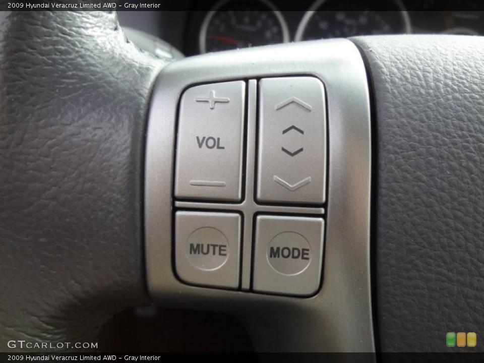 Gray Interior Controls for the 2009 Hyundai Veracruz Limited AWD #78021129