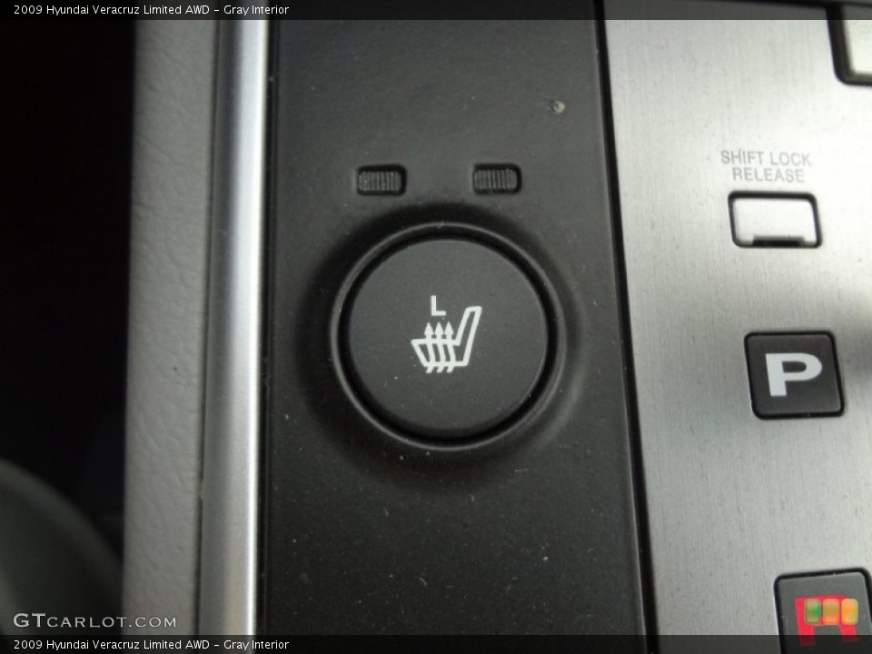 Gray Interior Controls for the 2009 Hyundai Veracruz Limited AWD #78021156