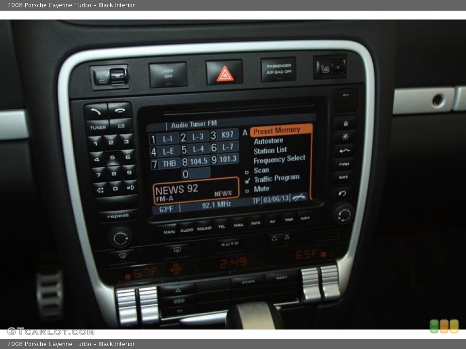 Black Interior Controls for the 2008 Porsche Cayenne Turbo #78025583
