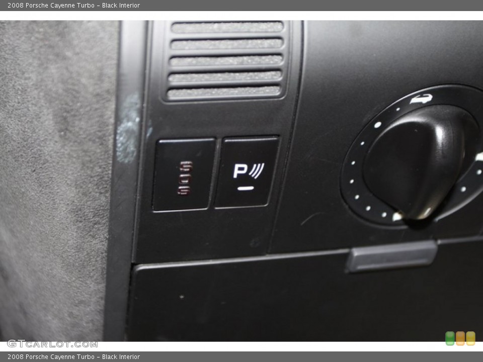 Black Interior Controls for the 2008 Porsche Cayenne Turbo #78025686