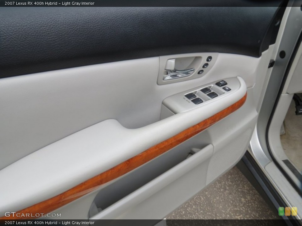 Light Gray Interior Controls for the 2007 Lexus RX 400h Hybrid #78035400
