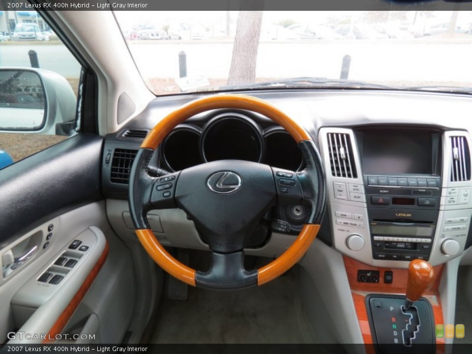 Light Gray Interior Controls for the 2007 Lexus RX 400h Hybrid #78035453