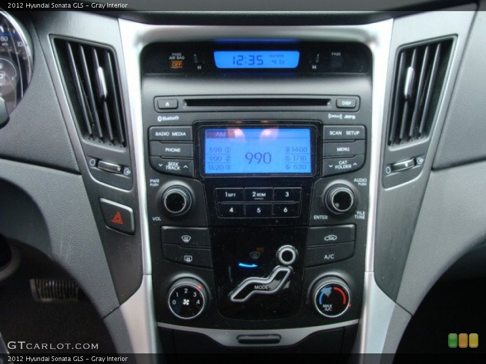 Gray Interior Controls for the 2012 Hyundai Sonata GLS #78036336