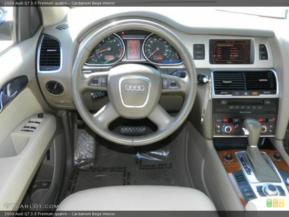 Cardamom Beige Interior Dashboard for the 2009 Audi Q7 3.6 Premium quattro #78052249