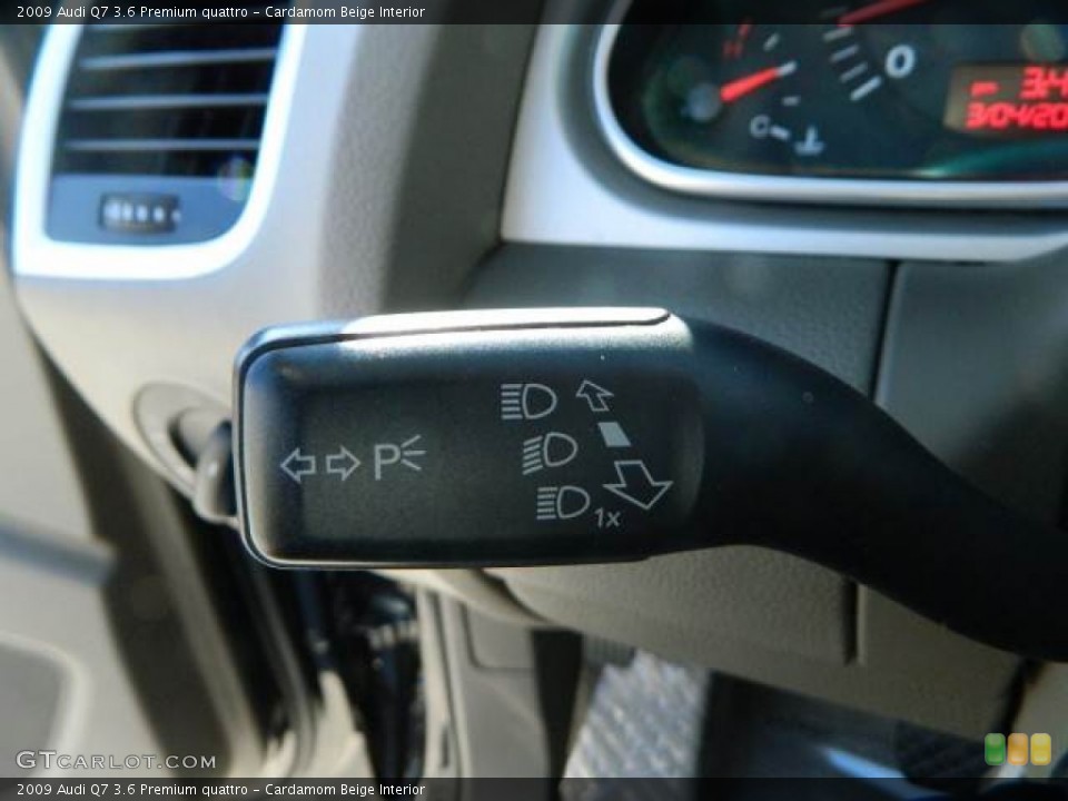 Cardamom Beige Interior Controls for the 2009 Audi Q7 3.6 Premium quattro #78052473