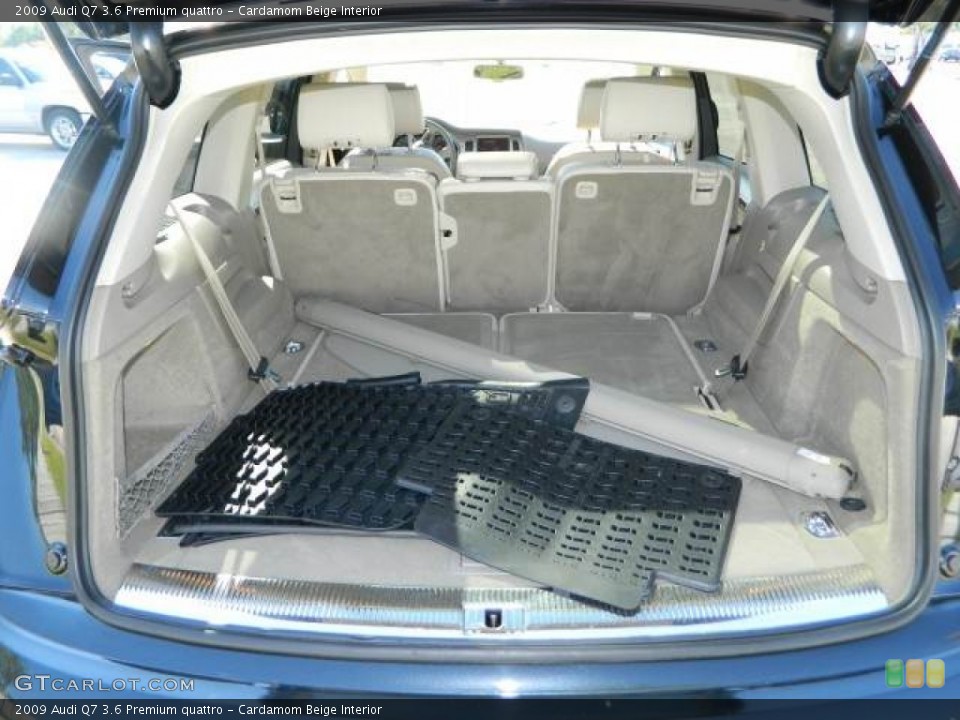 Cardamom Beige Interior Trunk for the 2009 Audi Q7 3.6 Premium quattro #78052554