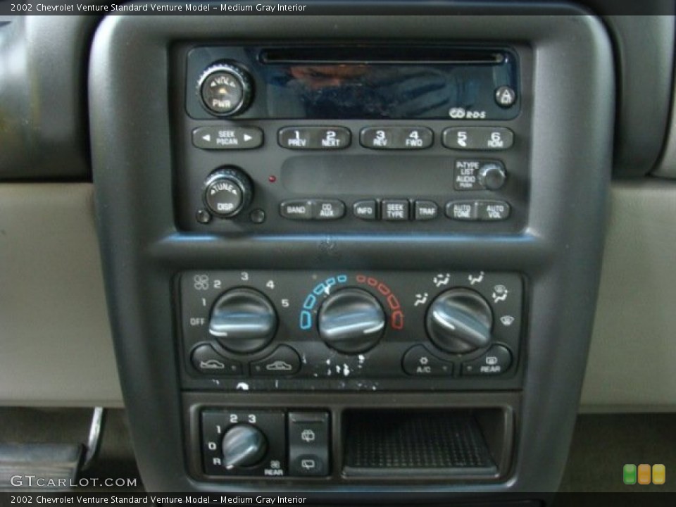 Medium Gray Interior Controls for the 2002 Chevrolet Venture  #78056135