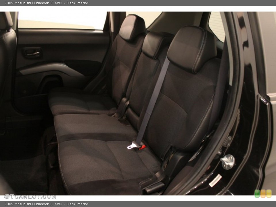 Black Interior Rear Seat for the 2009 Mitsubishi Outlander SE 4WD #78056590