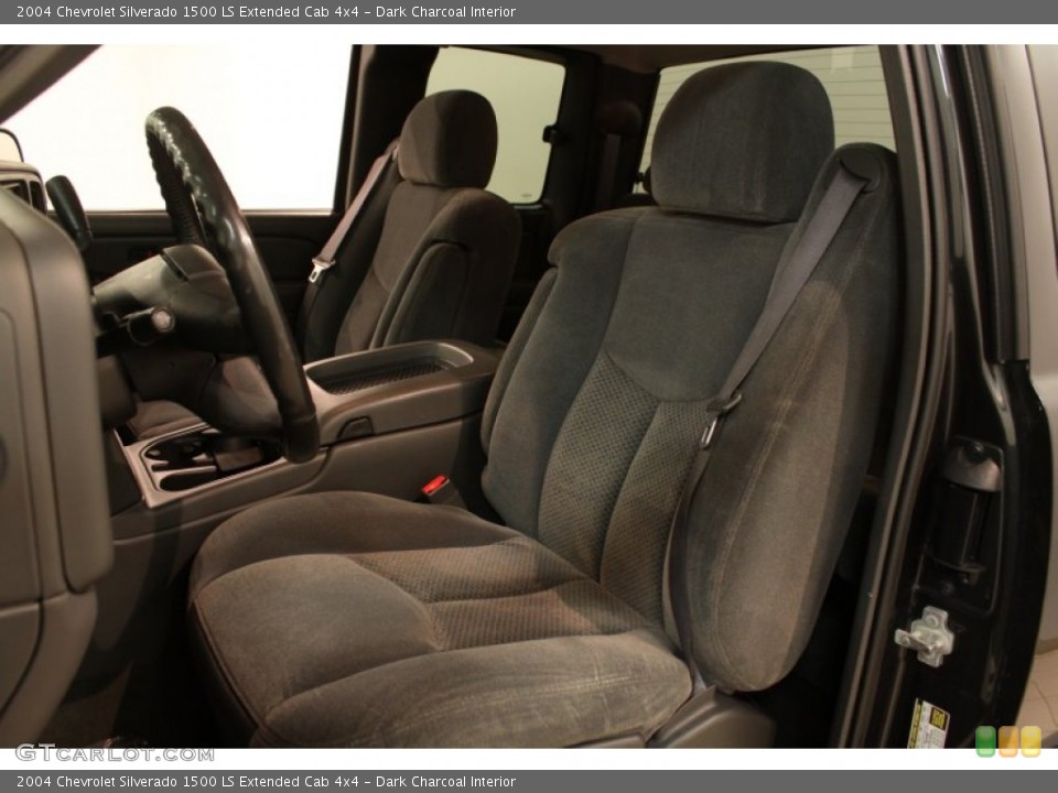 Dark Charcoal Interior Photo for the 2004 Chevrolet Silverado 1500 LS Extended Cab 4x4 #78056705