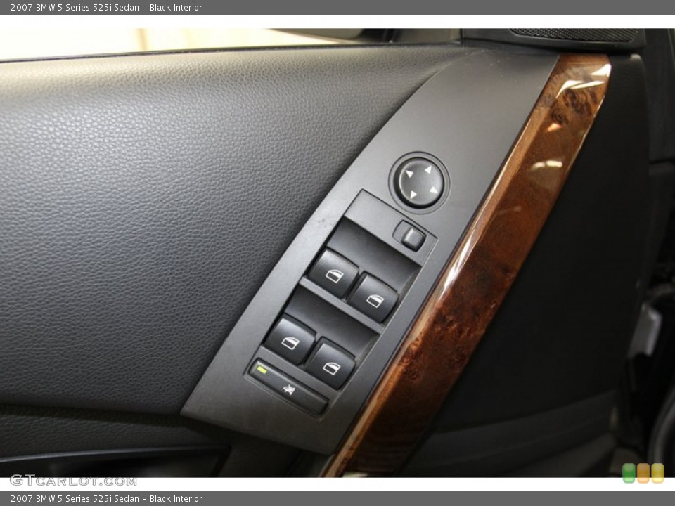 Black Interior Controls for the 2007 BMW 5 Series 525i Sedan #78065328