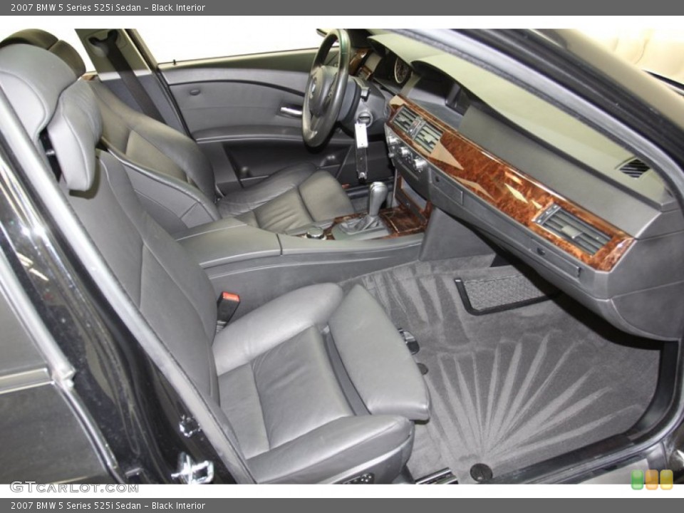 Black Interior Photo for the 2007 BMW 5 Series 525i Sedan #78065574