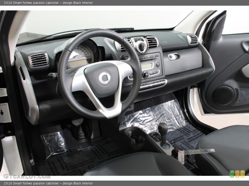 design Black Interior Photo for the 2010 Smart fortwo passion cabriolet #78065805
