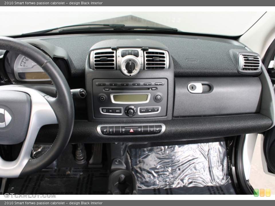design Black Interior Dashboard for the 2010 Smart fortwo passion cabriolet #78065862