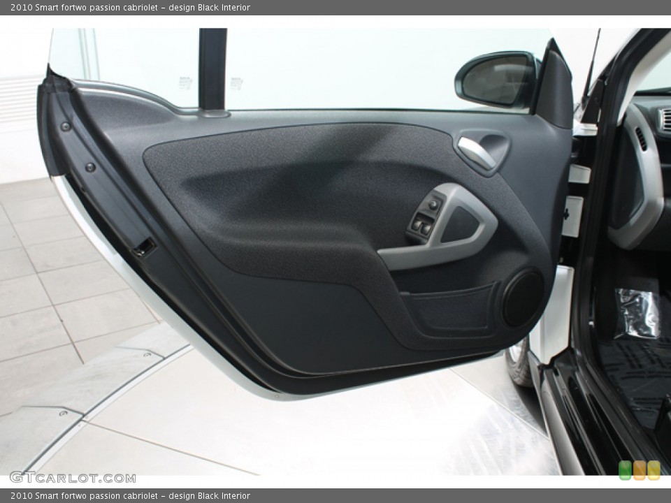 design Black Interior Door Panel for the 2010 Smart fortwo passion cabriolet #78065940