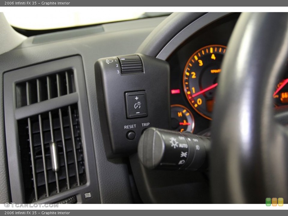 Graphite Interior Controls for the 2006 Infiniti FX 35 #78065964