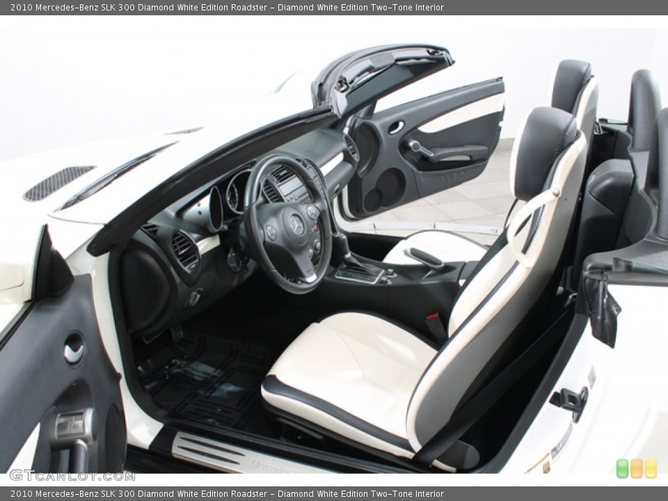 Diamond White Edition Two-Tone 2010 Mercedes-Benz SLK Interiors