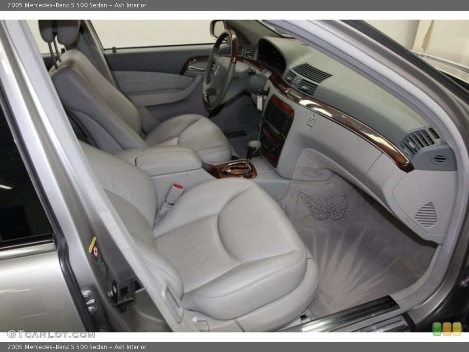 Ash Interior Photo for the 2005 Mercedes-Benz S 500 Sedan #78066765