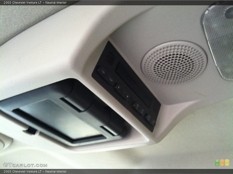 Neutral Interior Entertainment System for the 2003 Chevrolet Venture LT #78068928
