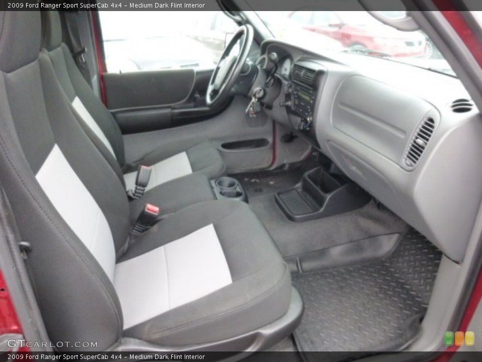 Medium Dark Flint Interior Photo for the 2009 Ford Ranger Sport SuperCab 4x4 #78081170